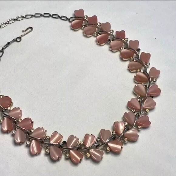 Vintage Pink Lisner Necklace, silver tone - Picture 6 of 8